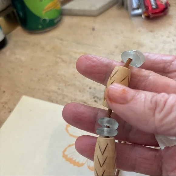 HANDMADE BRACELET LEATHER CORD WOOD DOWS 6 ROUND STONES - Picture 5 of 8